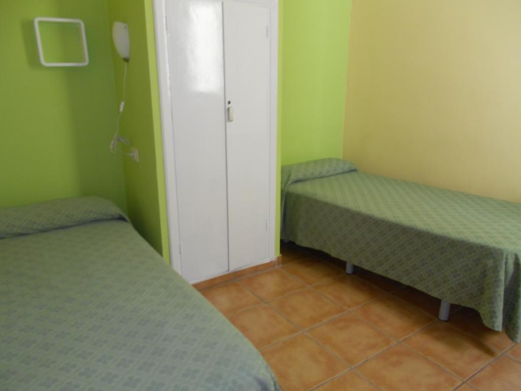 Pension Mova Santa Cruz de Tenerife Ruang foto