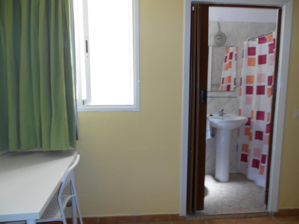 Pension Mova Santa Cruz de Tenerife Bagian luar foto