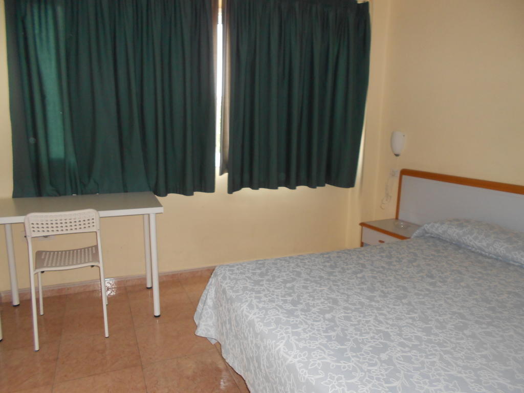 Pension Mova Santa Cruz de Tenerife Ruang foto